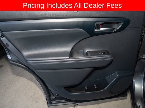 Used 2024 Toyota Highlander XSE AWD/4WD image 10