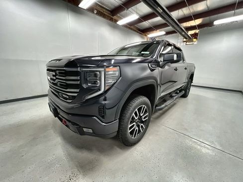 Certified 2025 GMC Sierra 1500 AT4 w/ Technology Package AWD/4WD image 4