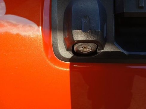 Used 2017 Toyota Tacoma TRD Sport image 5