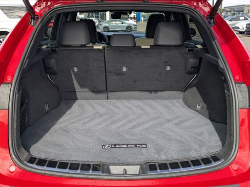 Used 2024 Lexus NX 250 FWD image 12