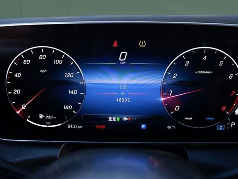 Used 2024 Mercedes-Benz GLC 300 GLC 300 image 36