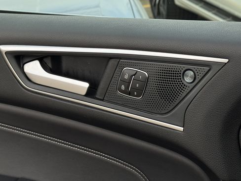 Certified 2024 Ford Edge Titanium image 25