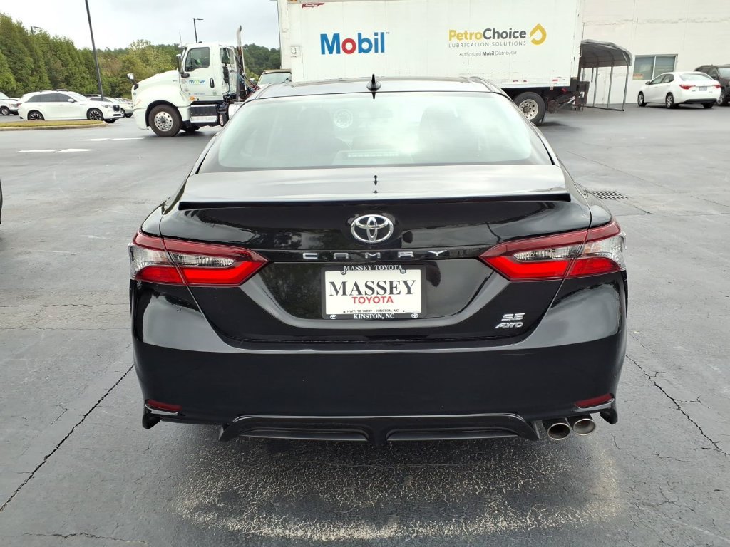 Used 2023 Toyota Camry SE w/ Cold Weather Package AWD/4WD image 4
