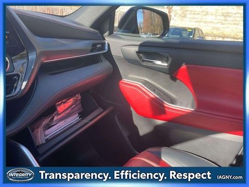 Certified 2023 Toyota Highlander XSE image 34