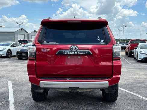 Used 2017 Toyota 4Runner TRD Off-Road Premium AWD/4WD image 5