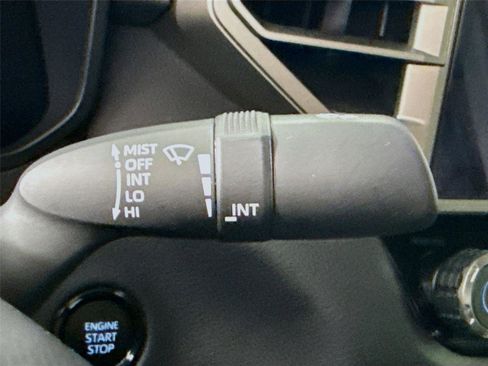 Used 2025 Toyota Tundra Limited AWD/4WD image 6