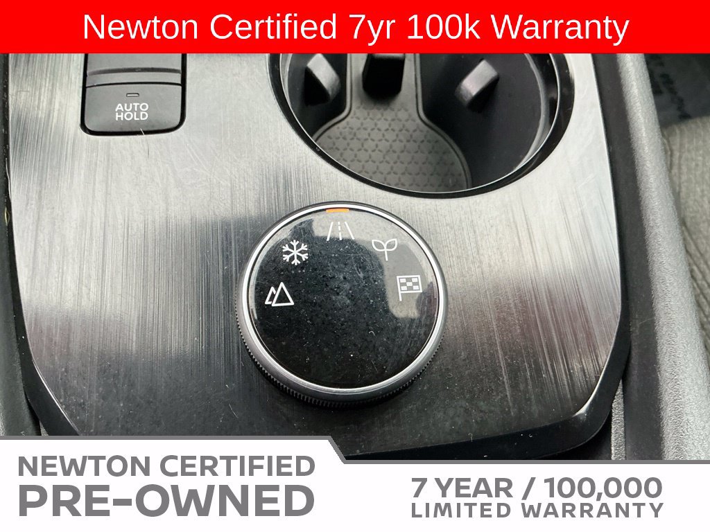 Used 2025 Nissan Rogue SV AWD/4WD image 10