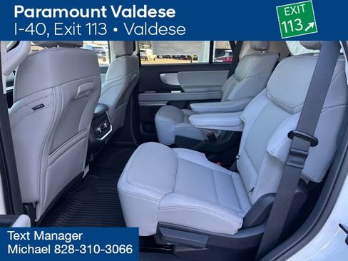 New 2025 Ford Expedition Active image 11