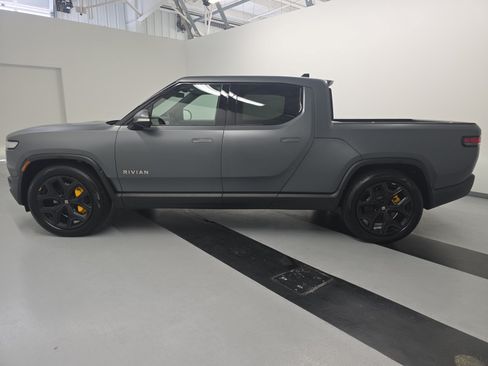 Used 2024 Rivian R1T Adventure AWD/4WD image 2