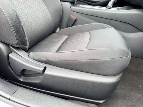 Used 2022 Nissan Altima 2.5 SV FWD image 8