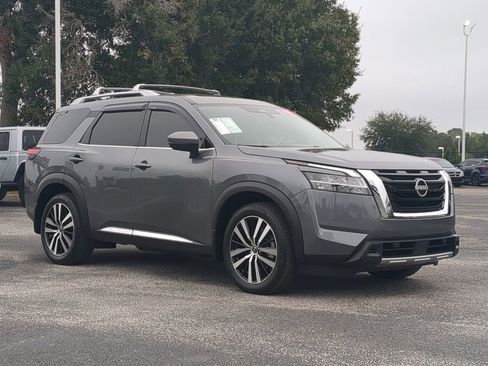 Certified 2024 Nissan Pathfinder Platinum w/ Cargo Package image 2