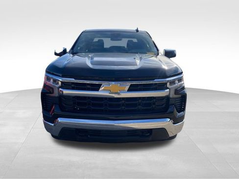 Used 2025 Chevrolet Silverado 1500 LT image 8