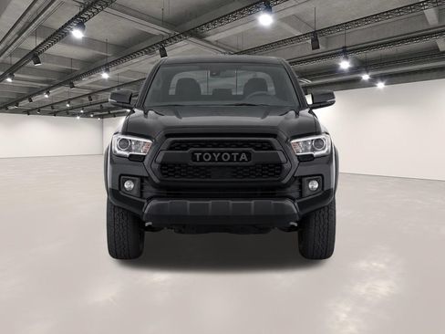 Used 2017 Toyota Tacoma TRD Off-Road w/ Tow Package (A/T) AWD/4WD image 5