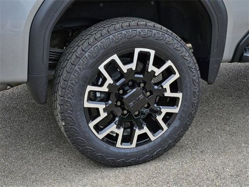 New 2025 GMC Sierra 2500 Denali Ultimate image 5