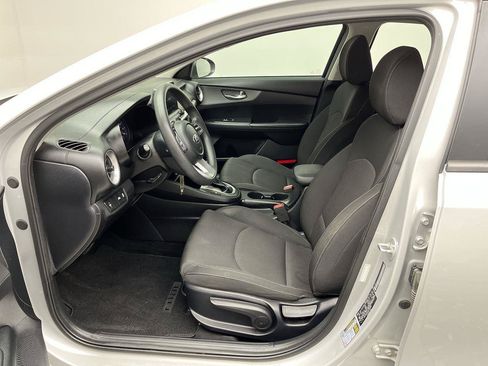 Used 2019 Kia Forte LXS FWD image 7