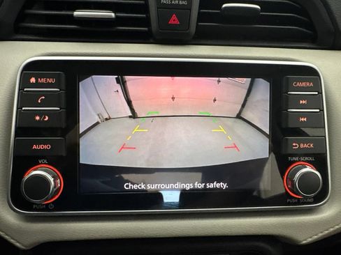 Used 2021 Nissan Versa SV FWD image 21