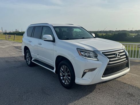 Used 2016 Lexus GX 460 Luxury image 2