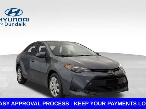 Used 2017 Toyota Corolla LE image 3