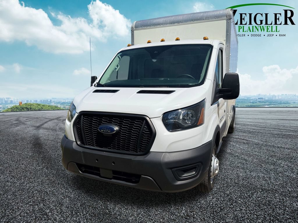 Used 2023 Ford Transit 350 DRW RWD image 9