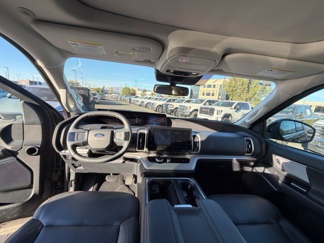 Used 2025 Ford Expedition Max Active AWD/4WD image 19