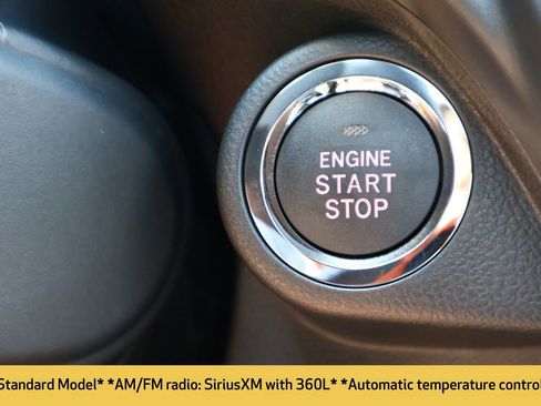 Used 2025 Subaru Forester Limited w/ Popular Package image 8