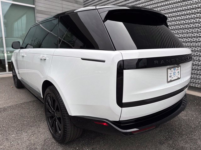 Used 2025 Land Rover Range Rover Long Wheelbase Autobiography AWD/4WD image 3