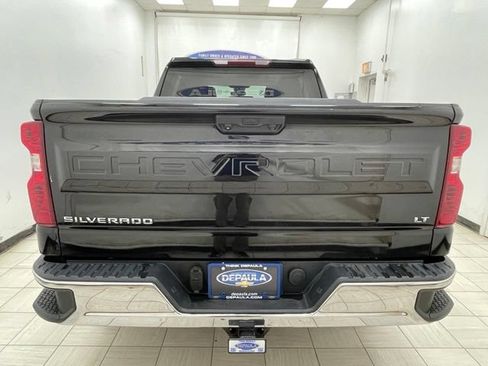 Used 2022 Chevrolet Silverado 1500 LT AWD/4WD image 23