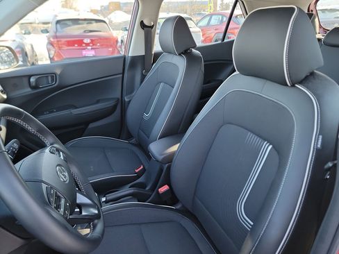 Certified 2023 Hyundai Venue Limited image 13