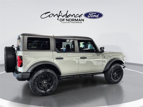 Used 2024 Ford Bronco Wildtrak image 9