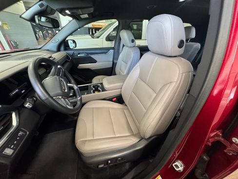 Used 2024 GMC Acadia Elevation w/ Black Edition AWD/4WD image 19