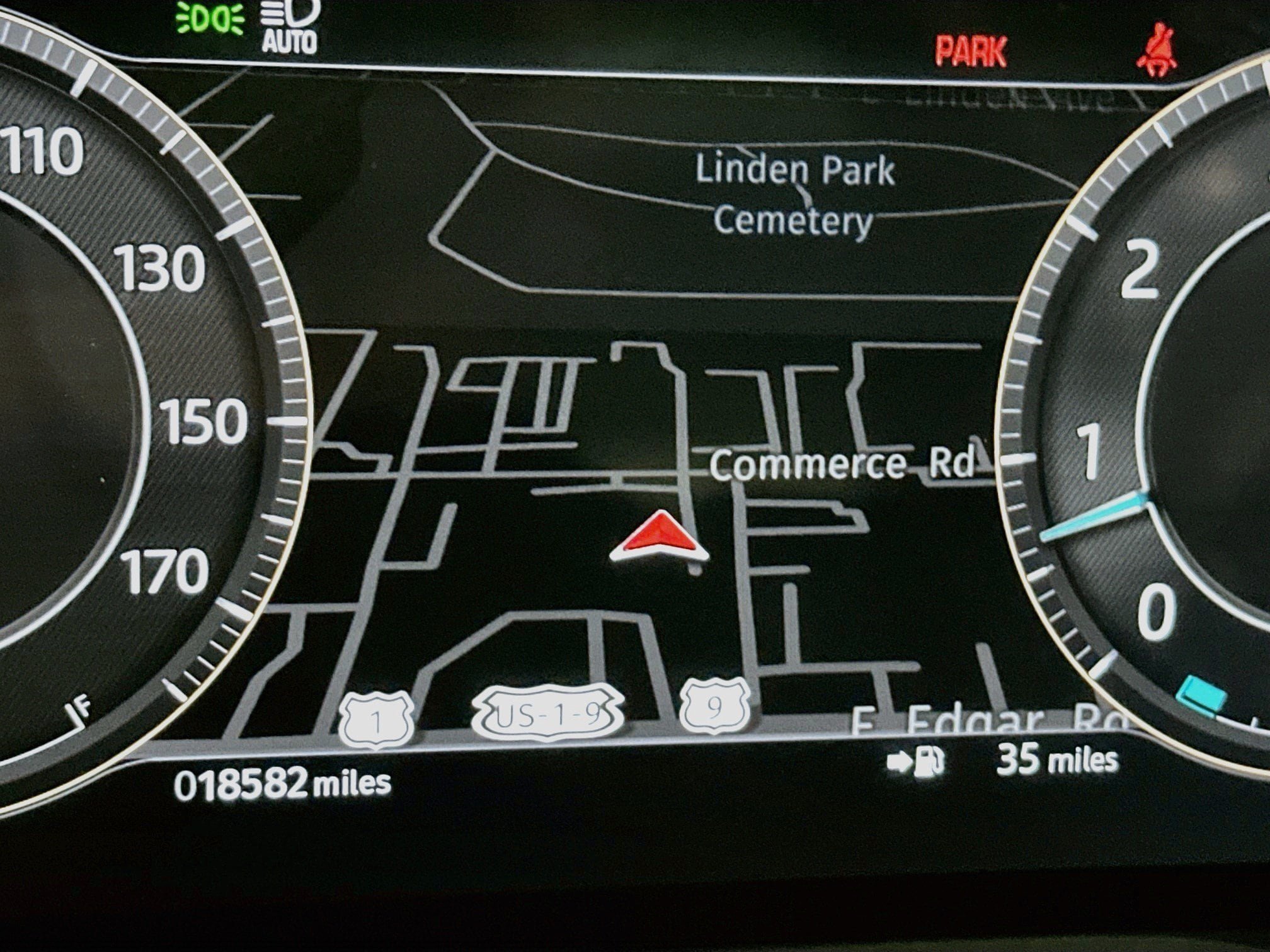 Used 2024 Jaguar F-PACE R-Dynamic S AWD/4WD image 9