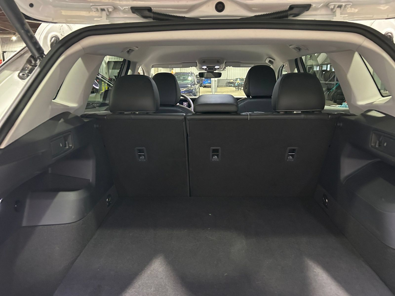 Used 2026 Volkswagen Tiguan SE FWD image 26