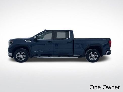 Used 2022 GMC Sierra 1500 SLT w/ SLT Convenience Package image 2
