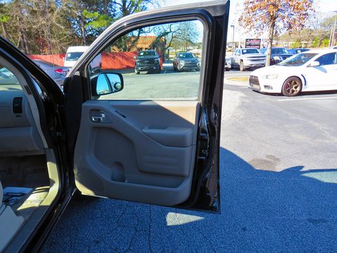 Used 2018 Nissan Frontier SV w/ Value Truck Package image 21
