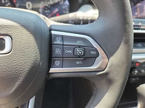 Used 2025 Jeep Compass Limited AWD/4WD image 16