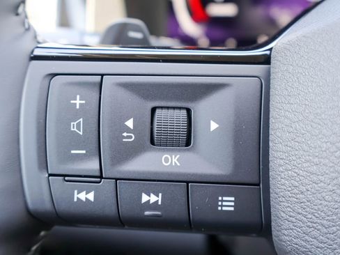 New 2026 Nissan Pathfinder Platinum FWD image 12