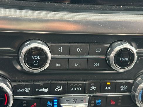 Used 2023 Ford F150 Raptor w/ Raptor Carbon Fiber Package image 31