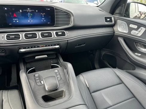 Used 2025 Mercedes-Benz GLE 350 4MATIC image 17