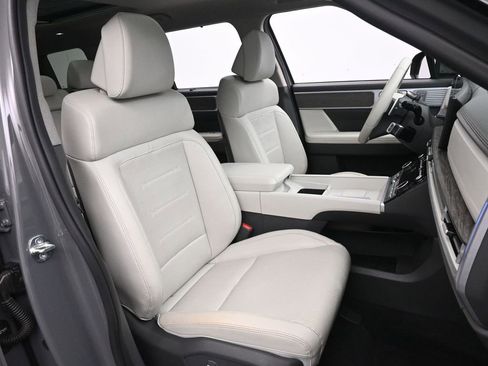 Used 2024 Hyundai Santa Fe Limited image 26