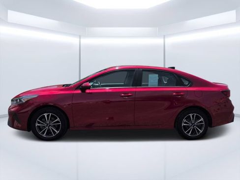 Used 2024 Kia Forte LXS FWD image 6