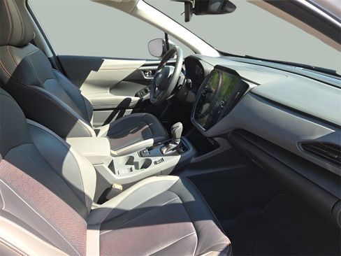 Used 2024 Subaru Crosstrek 2.5i Limited w/ Crosstrek Mirror Package image 10