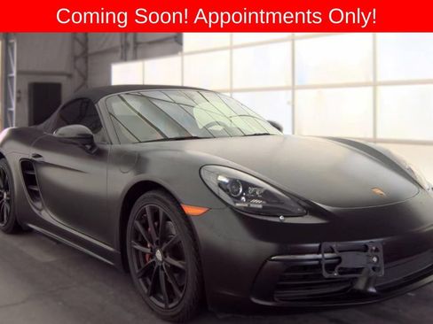Used 2017 Porsche 718 Boxster RWD image 1