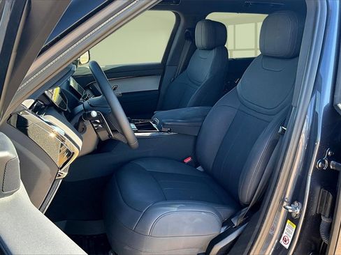 Used 2025 Land Rover Range Rover Sport SE image 26