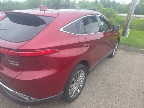 Used 2021 Toyota Venza Limited AWD/4WD image 3