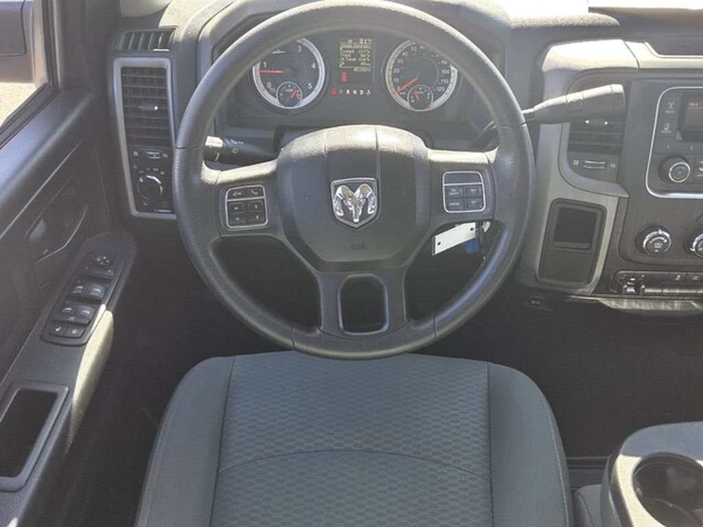 Used 2016 RAM 3500 Tradesman w/ Chrome Appearance Group RWD image 5