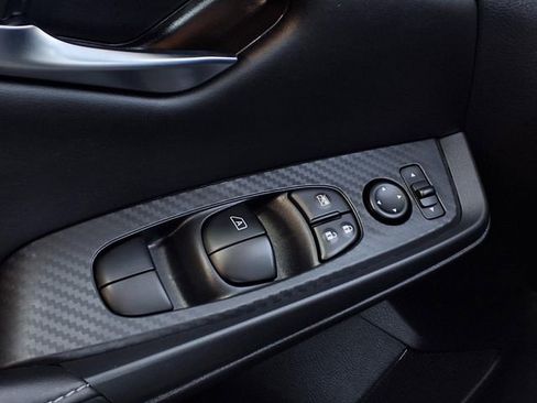 Used 2025 Nissan Sentra SV FWD image 18