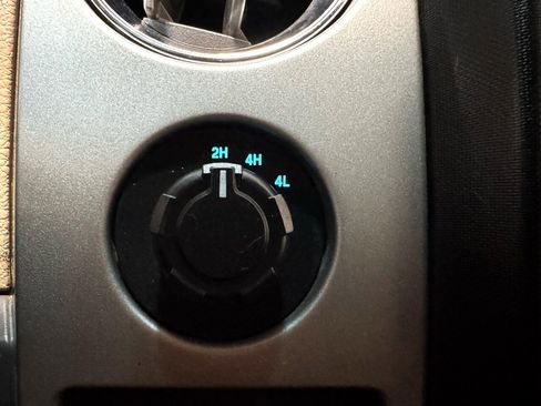 Used 2013 Ford F150 XLT w/ Luxury Equipment Group image 29