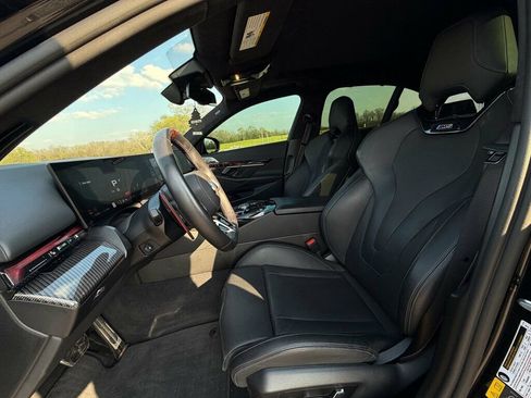 Used 2025 BMW M5 w/ Executive Package image 14