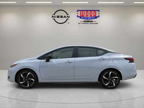 Certified 2024 Nissan Versa SR FWD image 5