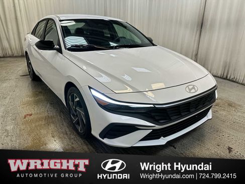 Certified 2025 Hyundai Elantra Sport image 1